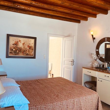 Aria Boutique Hotel Folegandros Town Exterior photo