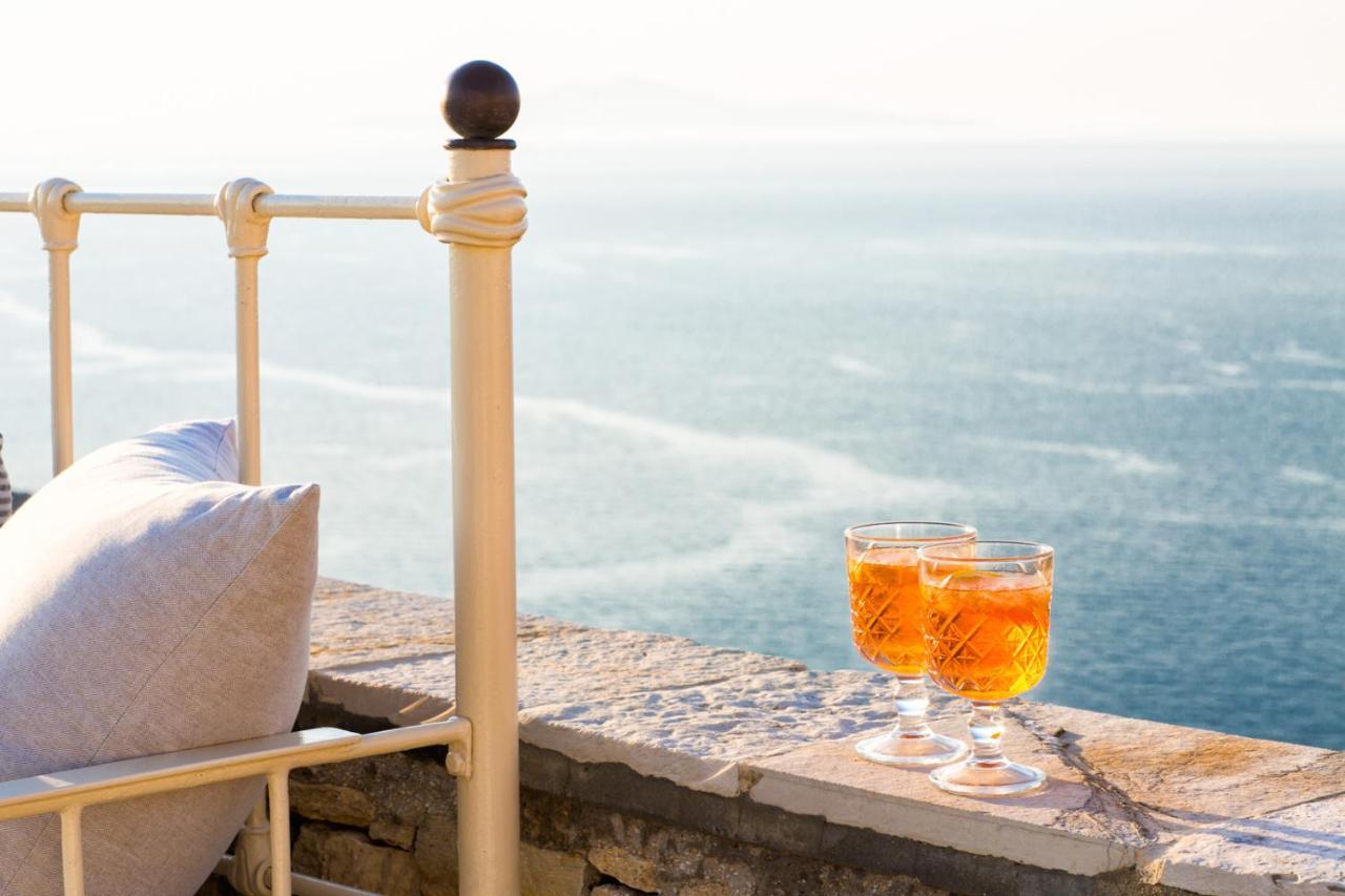 Aria Boutique Hotel Folegandros Town Exterior photo