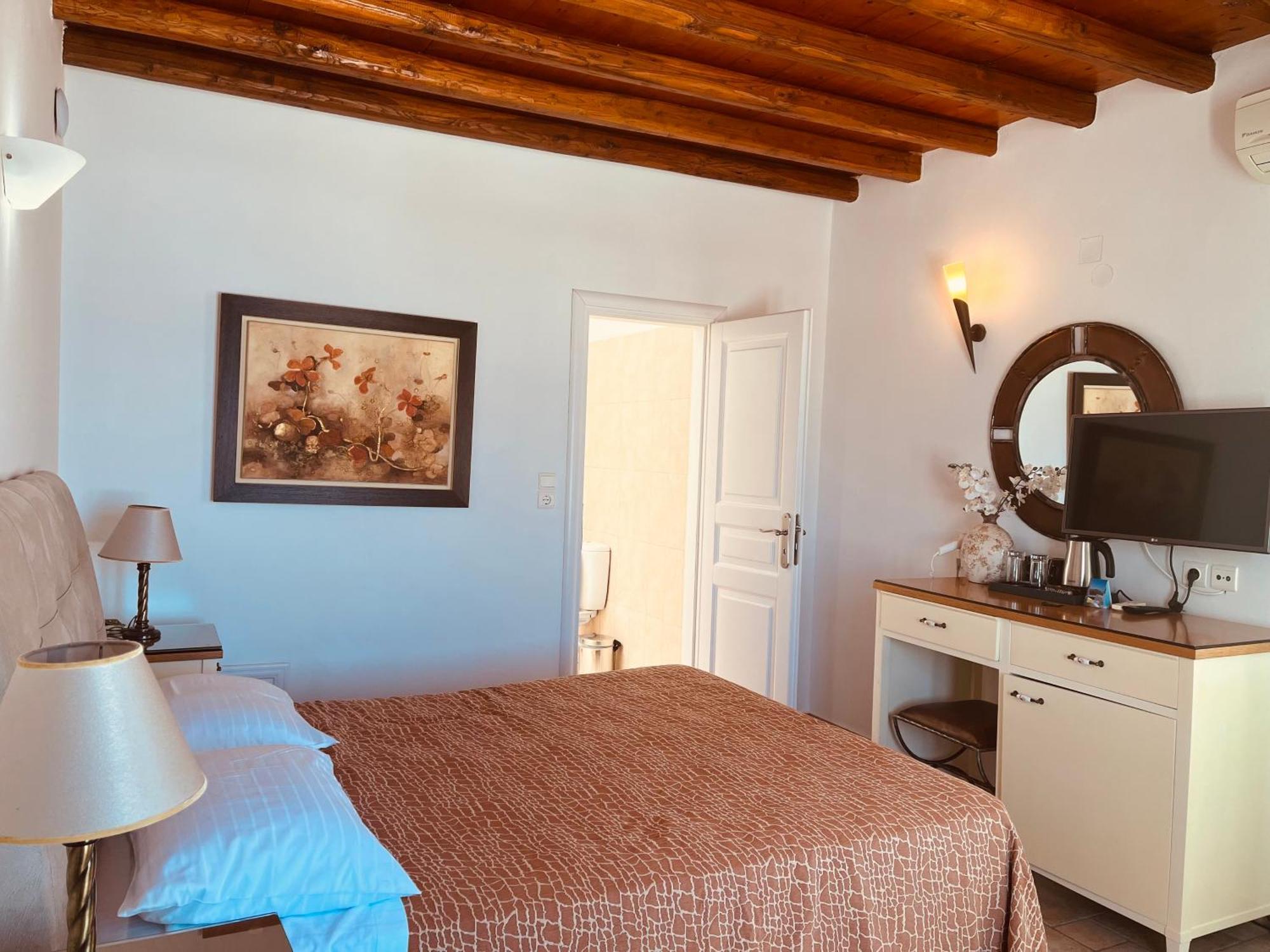 Aria Boutique Hotel Folegandros Town Exterior photo